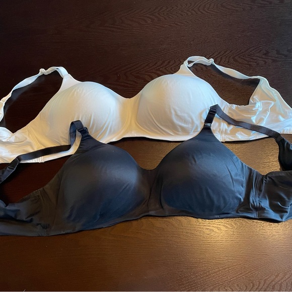 2-pack Torrid Dream Wire-Free Bra 40DD - White and Black - Picture 5 of 9